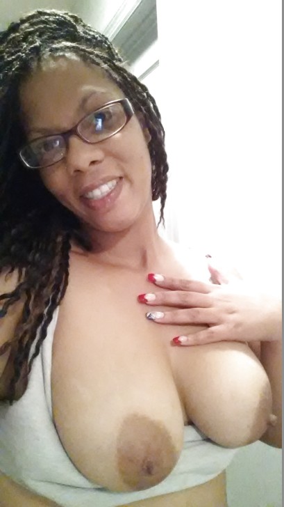 Ebony Tits Selfie